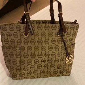 Michael Kors tote